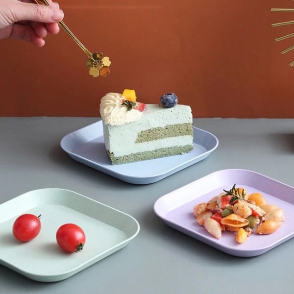 Plastic Plate Set - Image 3
